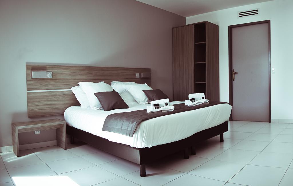 Hotel Le Cay Roquebrune-sur Argens Zimmer foto