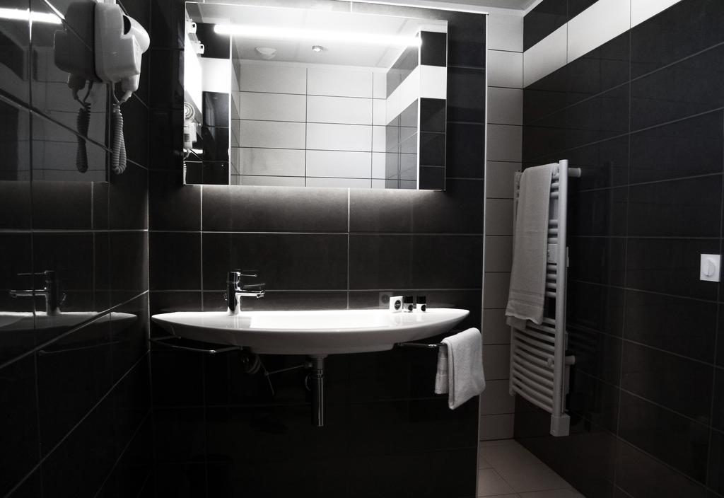 Hotel Le Cay Roquebrune-sur Argens Zimmer foto